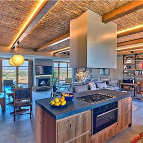 6 bedroom villa with pool, East Paros, sleeps 12
